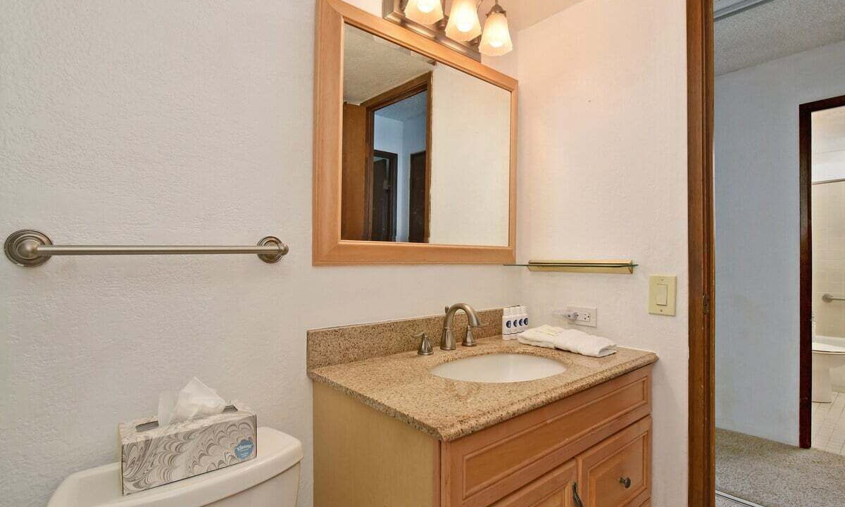 Photo of Bathroom in Maalaea