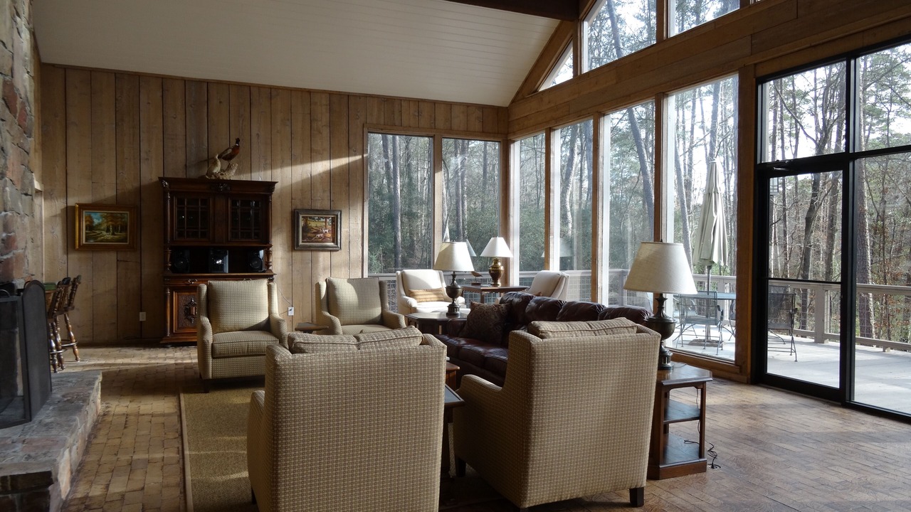 Photo of Livingroom in Center