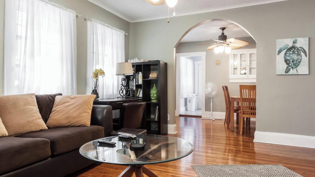 Photo of Livingroom in South Palm Park Neighborhood Association