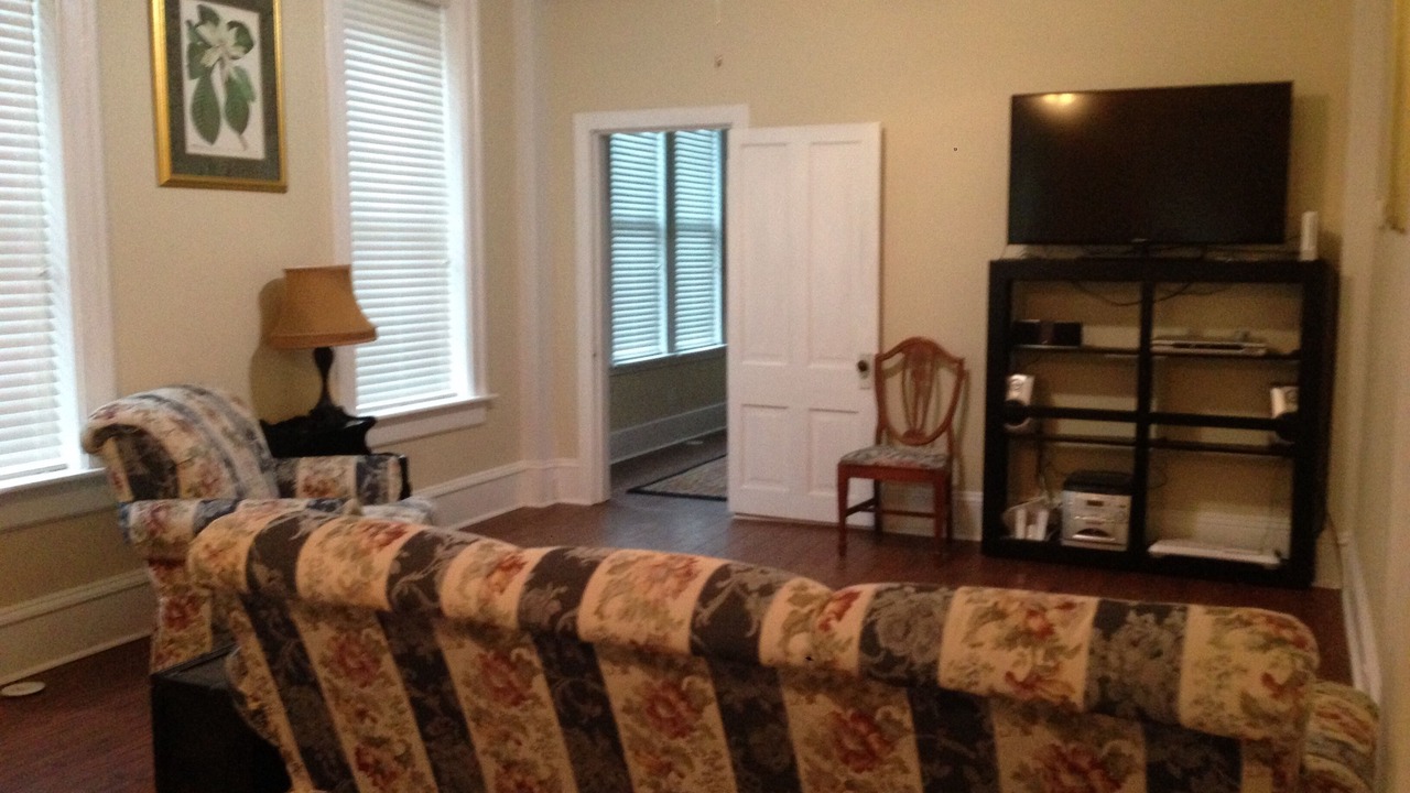 Photo of Livingroom in Jefferson City
