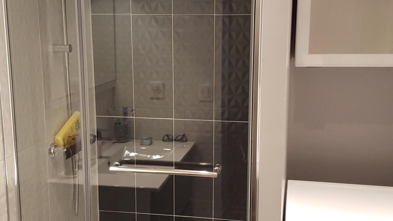 Photo of Bathroom in Carnon-Plage