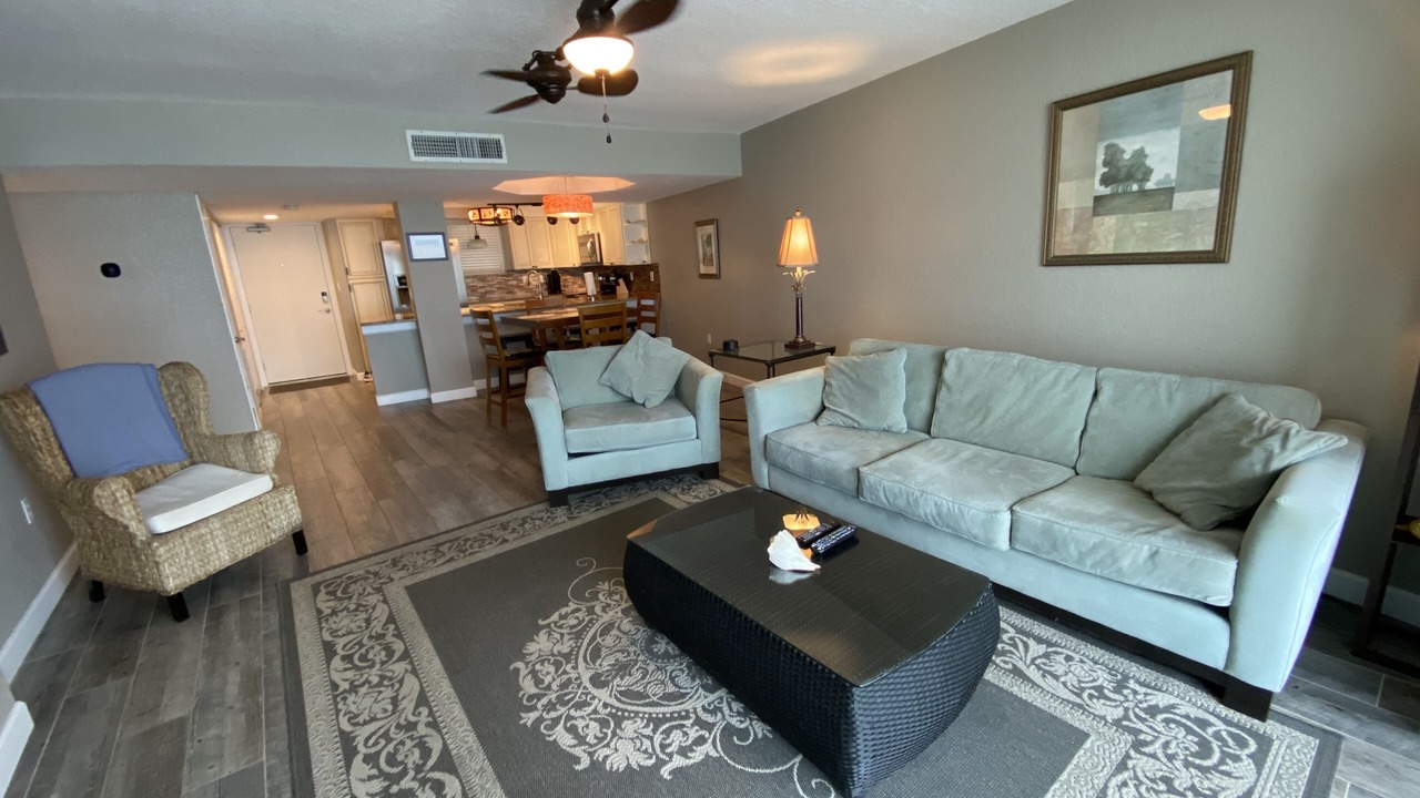 Photo of Livingroom in New Smyrna Beach