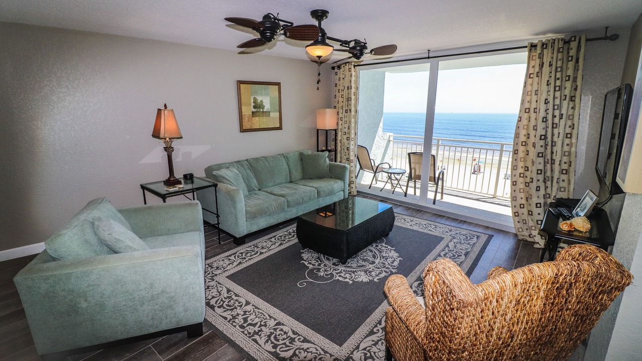 Photo of Livingroom in New Smyrna Beach