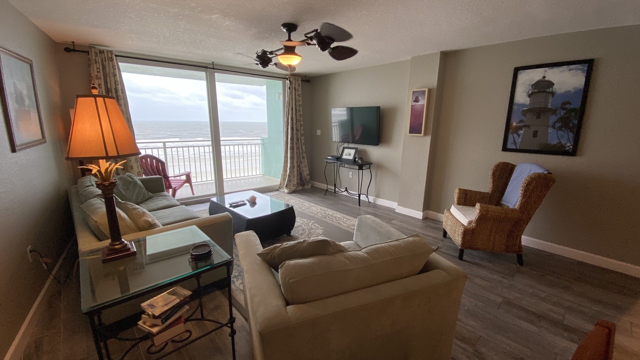 Photo of Livingroom in New Smyrna Beach