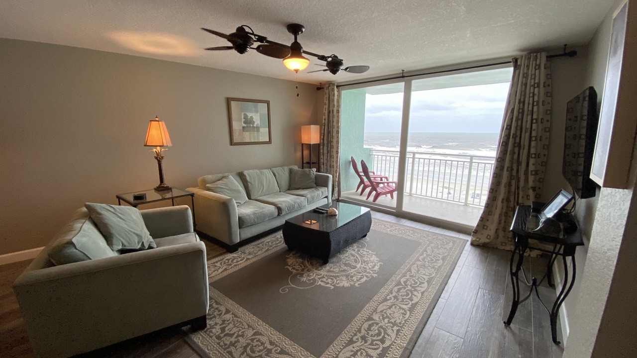 Photo of Livingroom in New Smyrna Beach