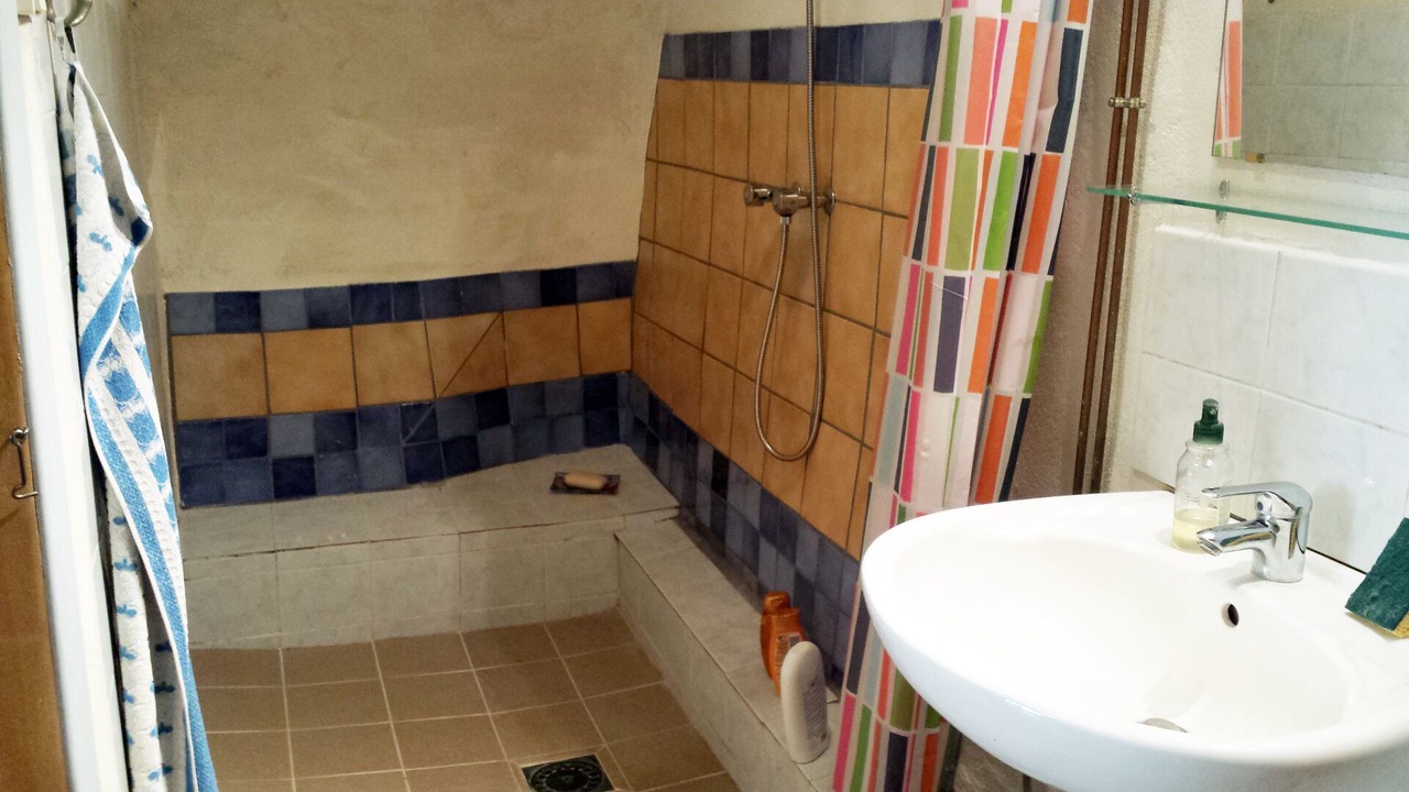 Photo of Bathroom in Alba-la-Romaine