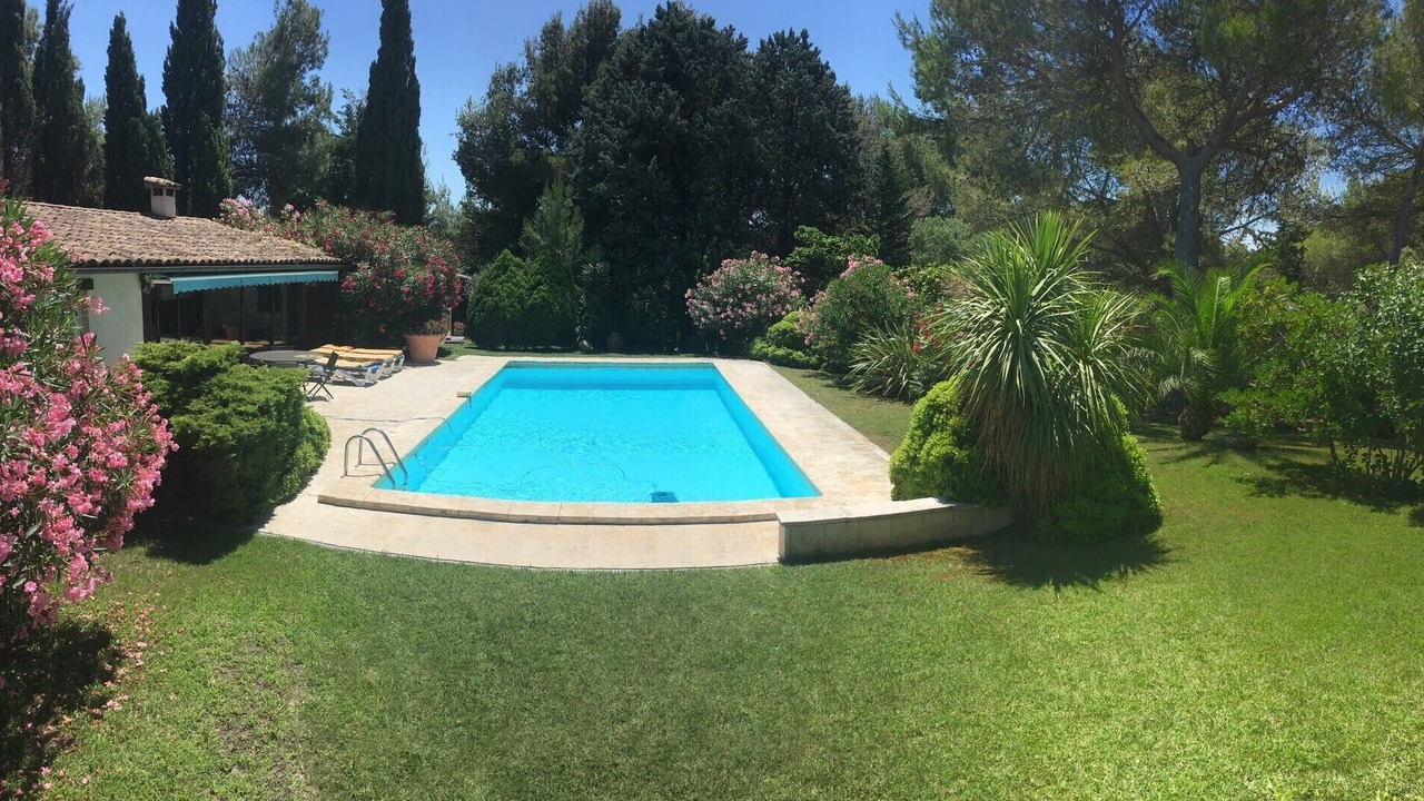 Photo of Outdoor in Beaucaire