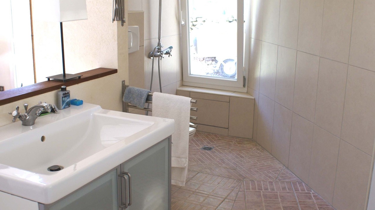 Photo of Bathroom in Ventenac-Cabardes