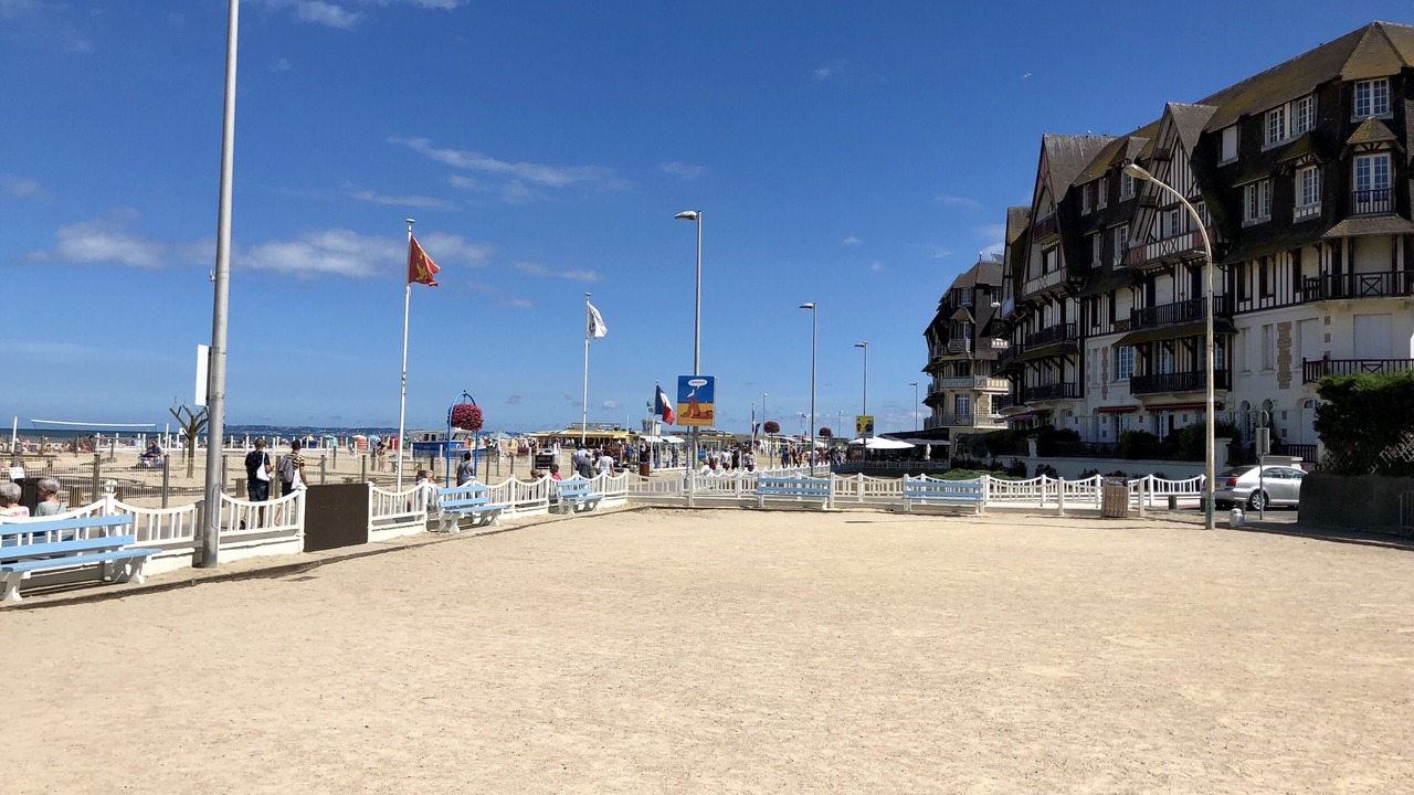 Photo of Others in Trouville-sur-Mer