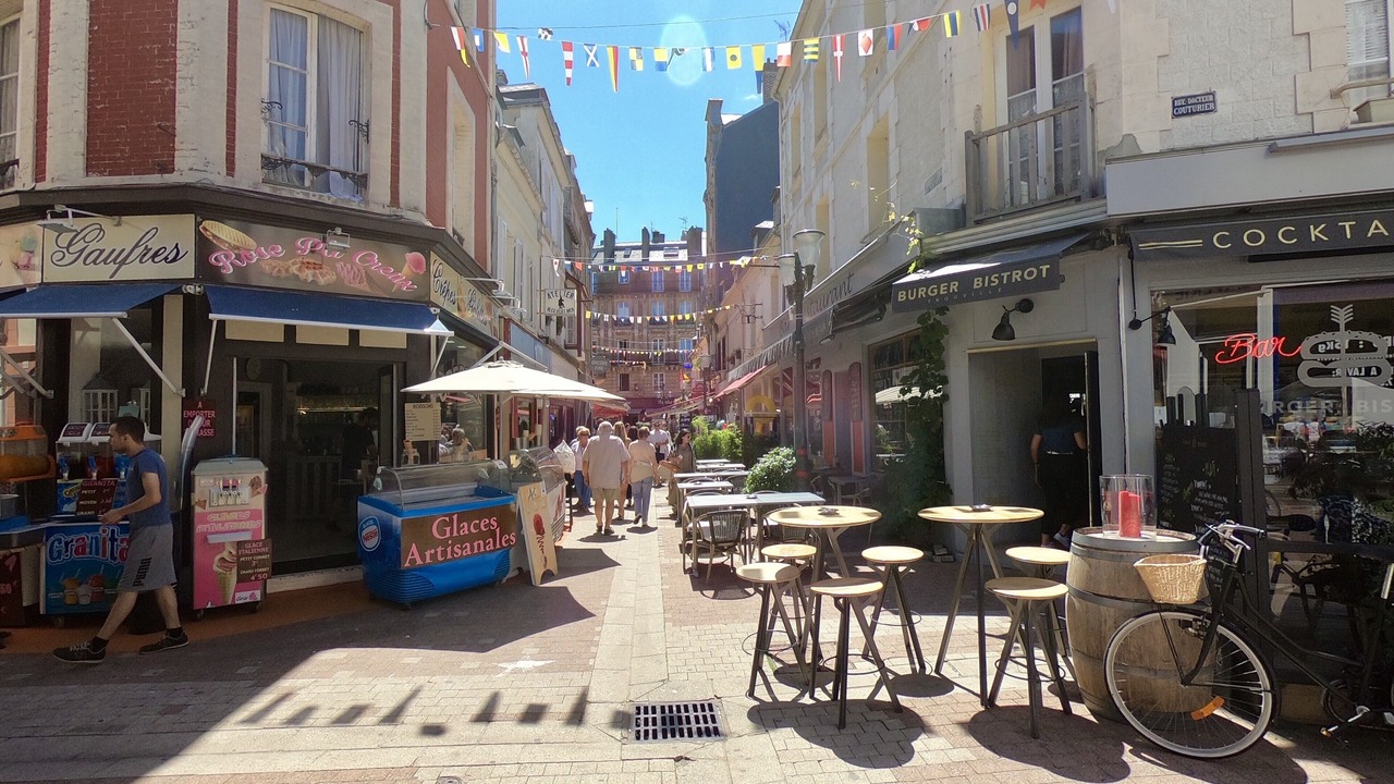 Photo of Others in Trouville-sur-Mer