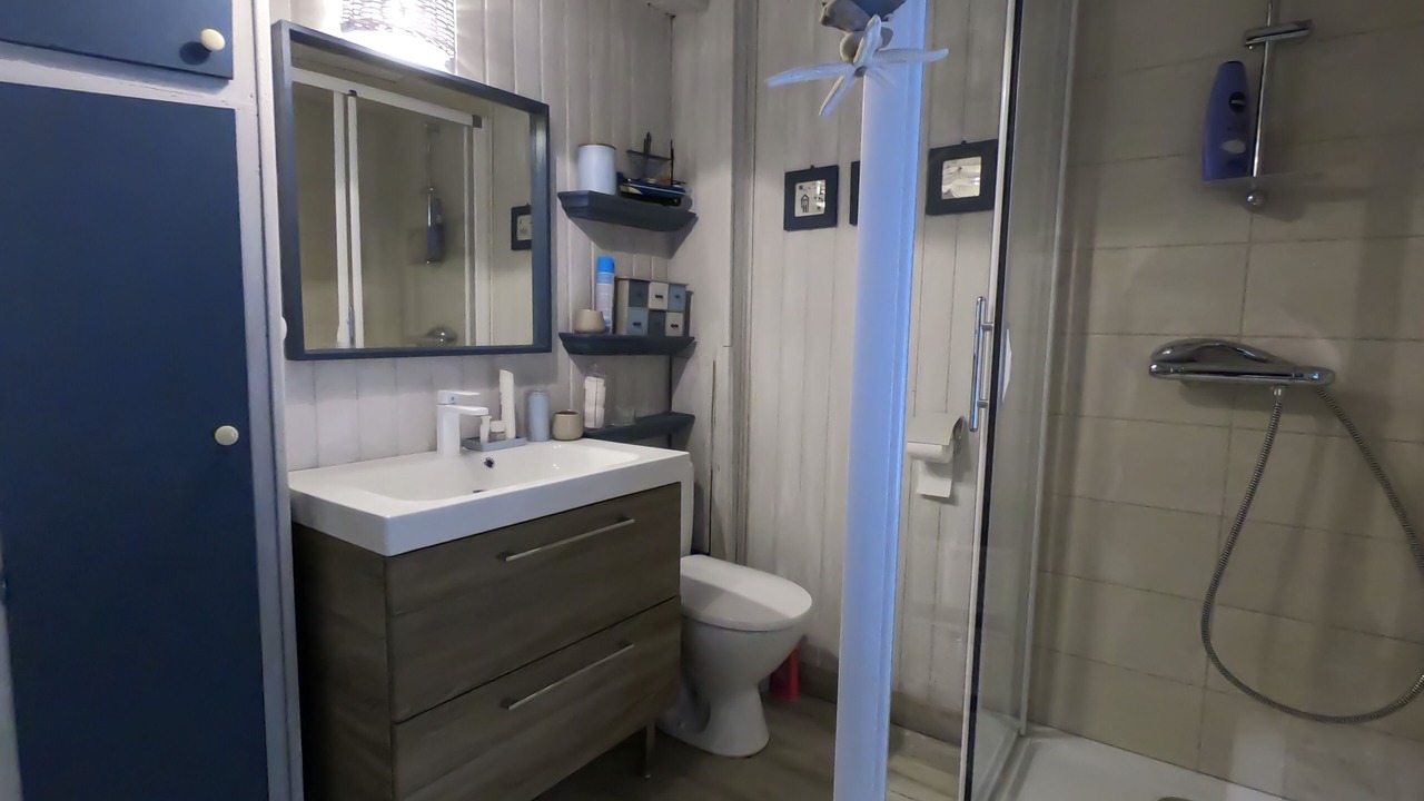 Photo of Bathroom in Trouville-sur-Mer