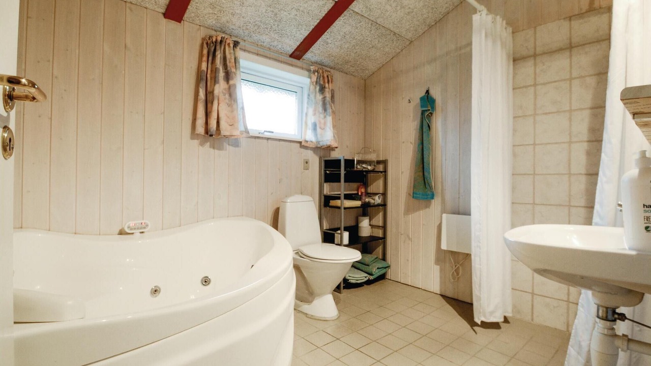 Photo of Bathroom in Hejlsminde Strand