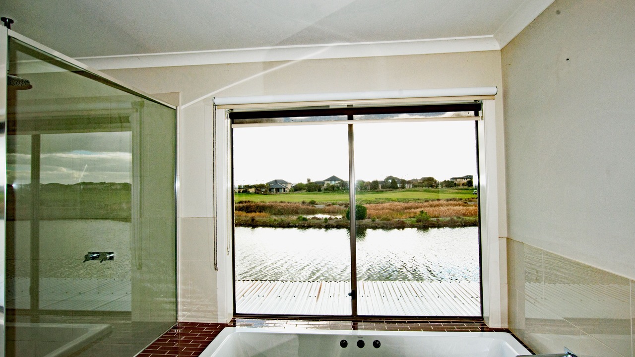 Photo of Bathroom in Sanctuary Lakes