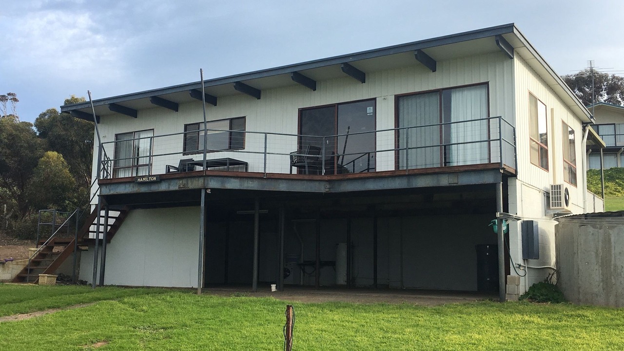 Photo of Others in Emu Bay