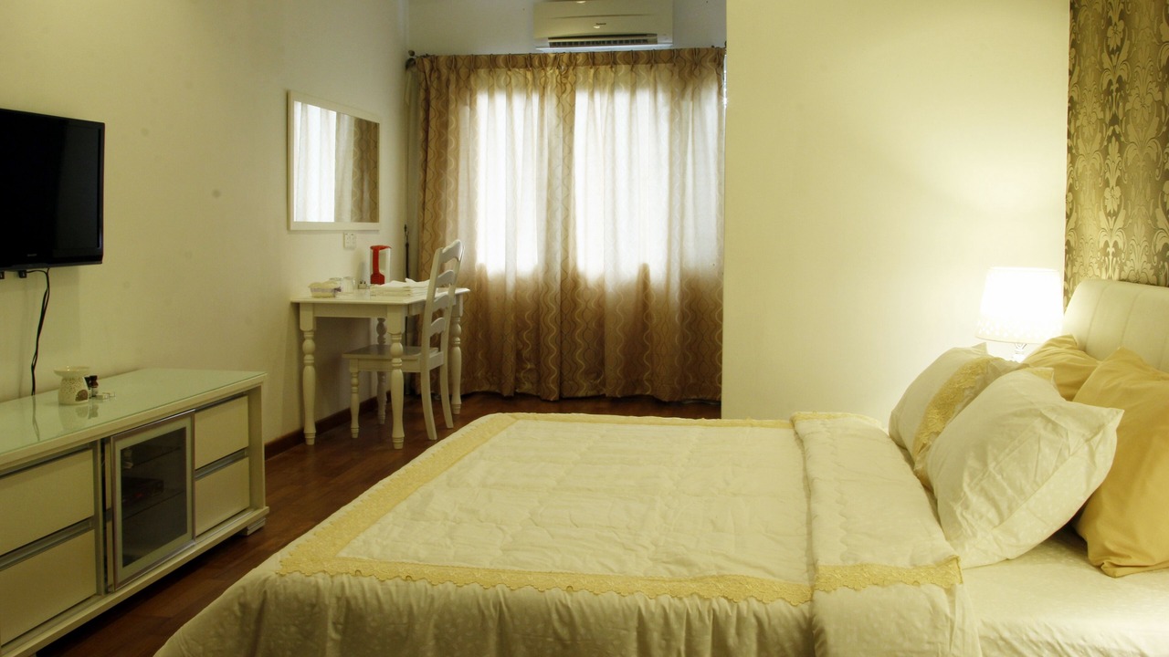 Photo of Bedroom in Downtown George Town