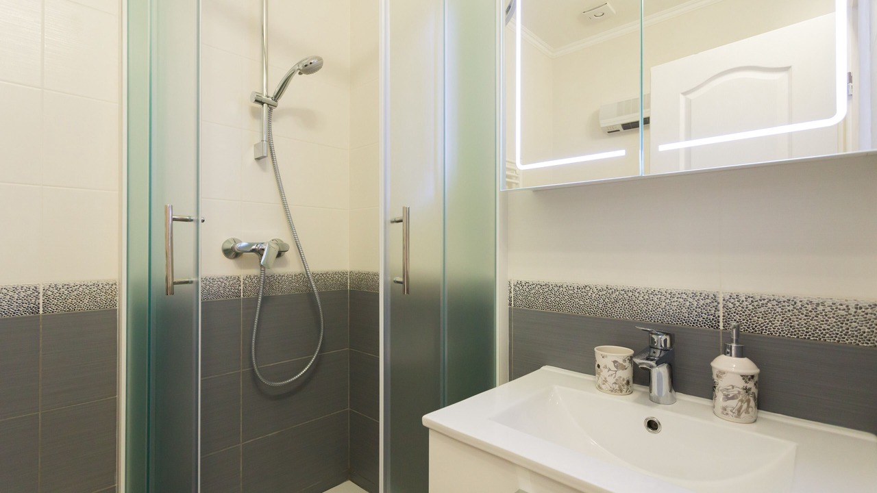 Photo of Bathroom in Popovici