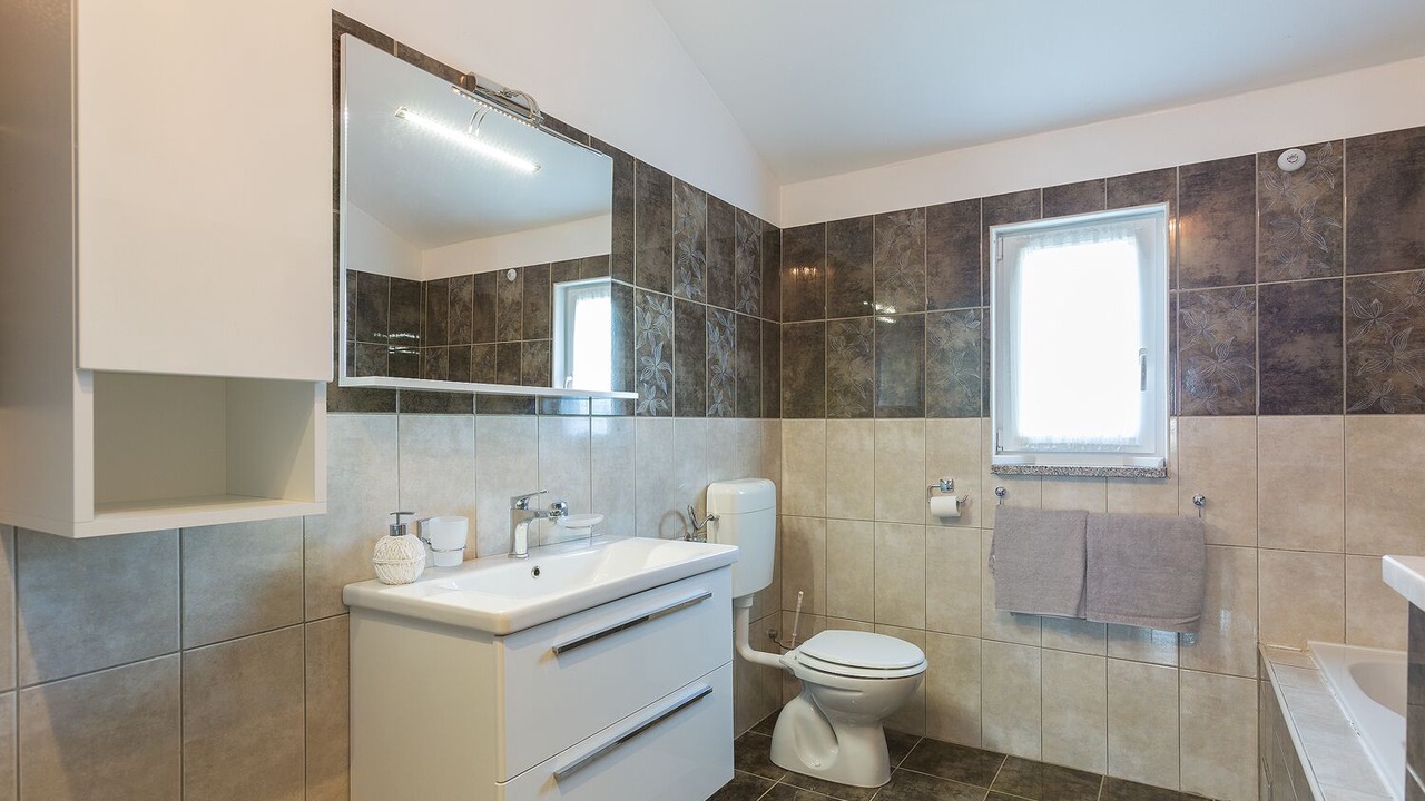 Photo of Bathroom in Sajini