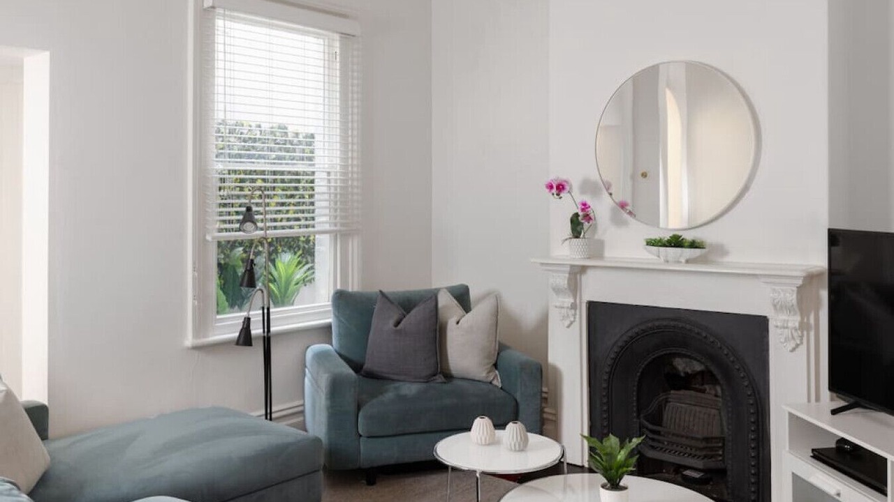 Photo of Livingroom in Carlton South