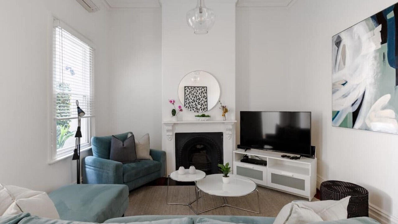 Photo of Livingroom in Carlton South