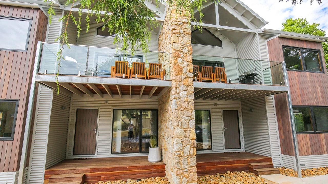 Photo of Outdoor in Bright