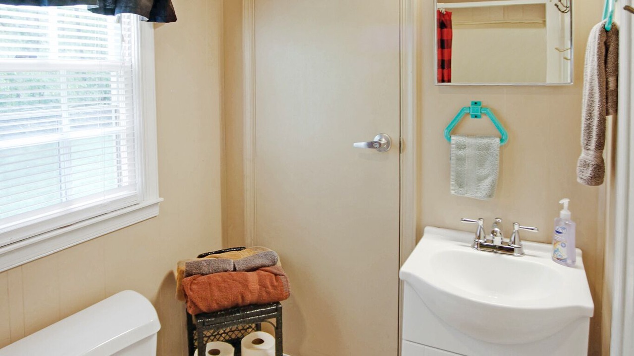Photo of Bathroom in Gaines