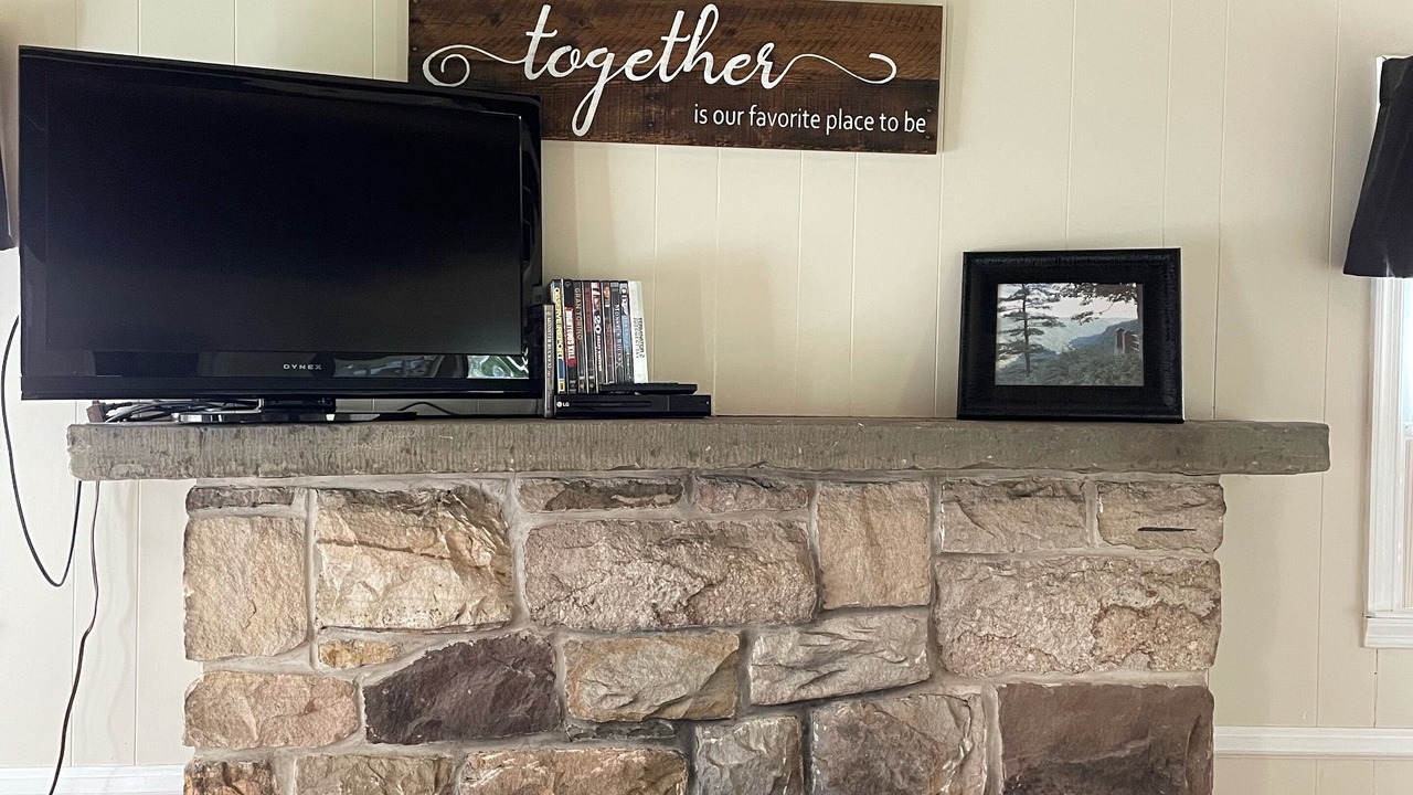 Photo of Livingroom in Gaines