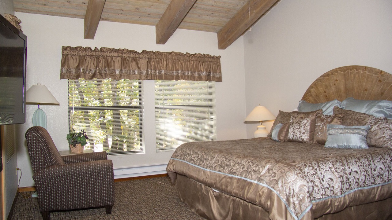 Photo of Bedroom in Pinetop