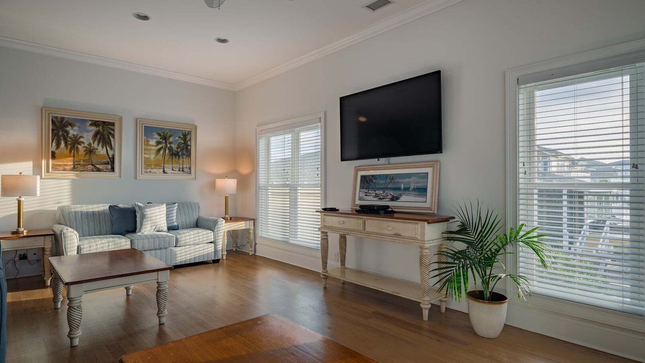 Photo of Livingroom in Ocean Isle Beach