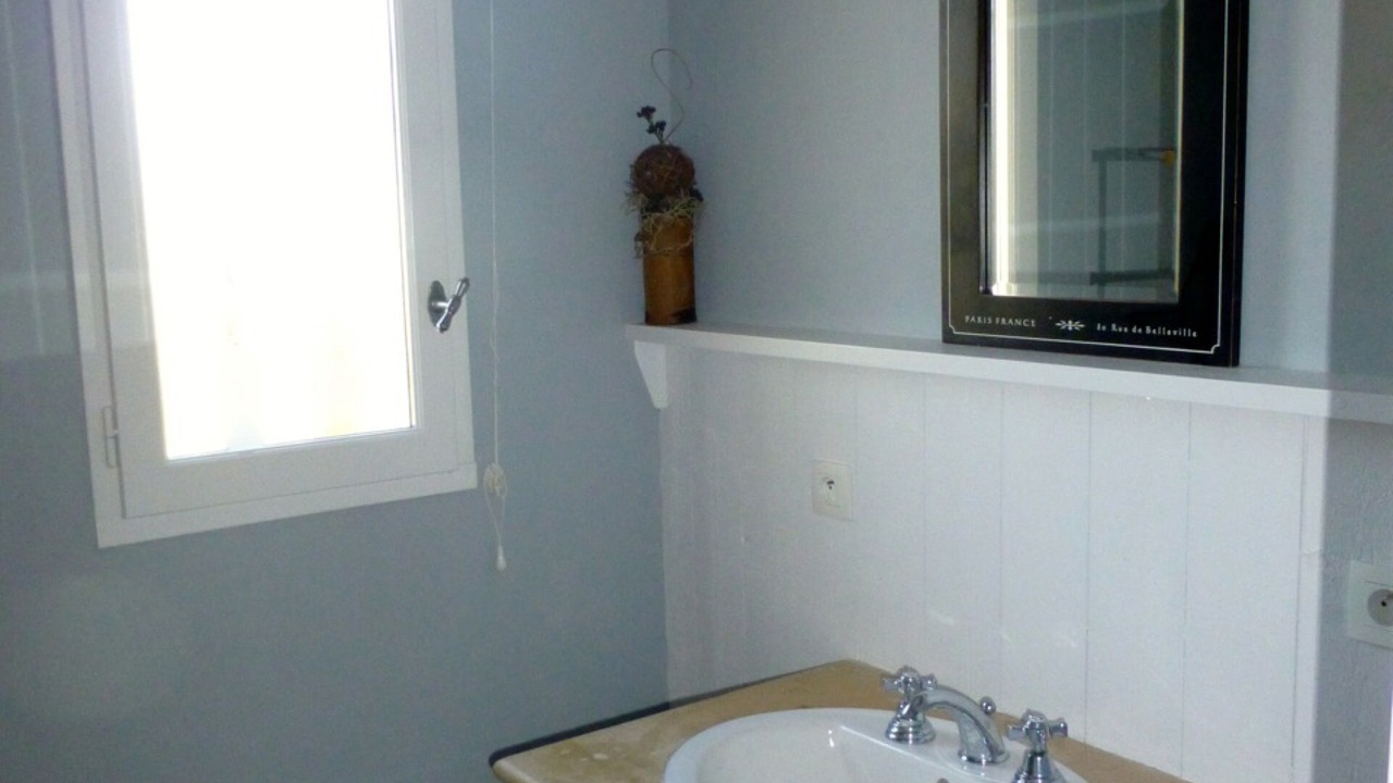 Photo of Bathroom in Durban-Corbieres