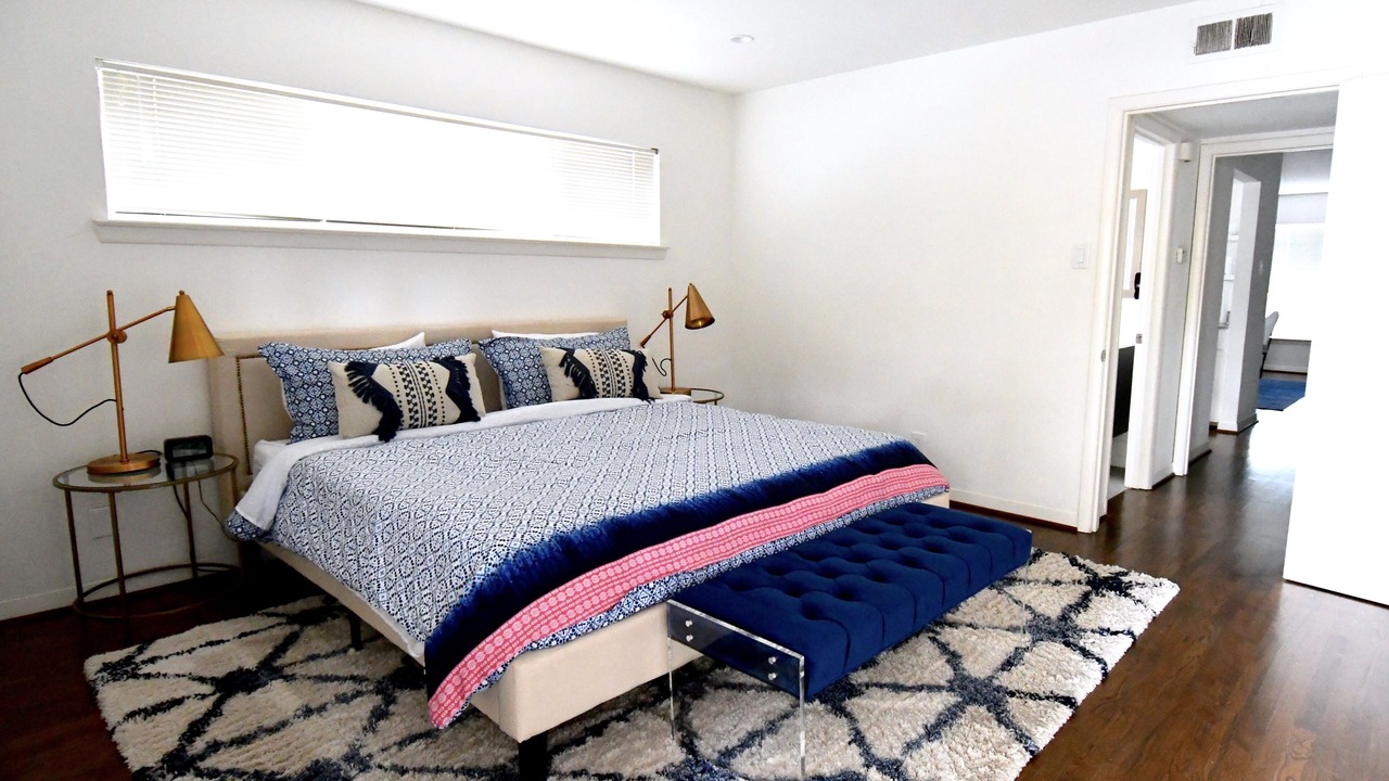 Photo of Bedroom in Oak Lawn