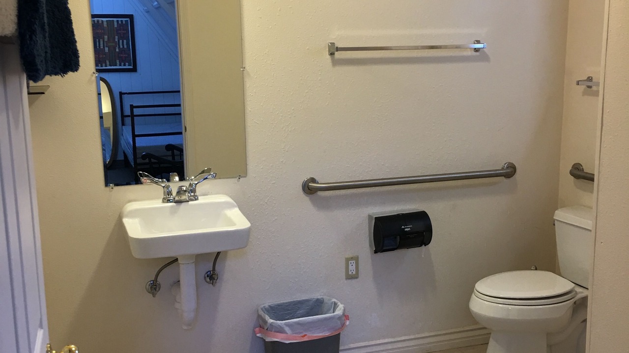 Photo of Bathroom in Canada de los Alamos