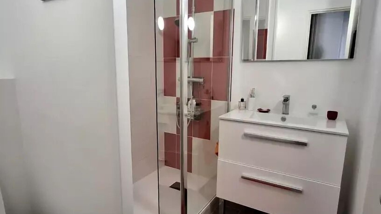 Photo of Bathroom in Pornichet