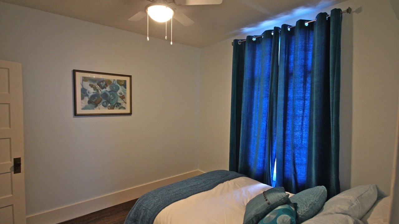 Photo of Bedroom in Pointe Claire