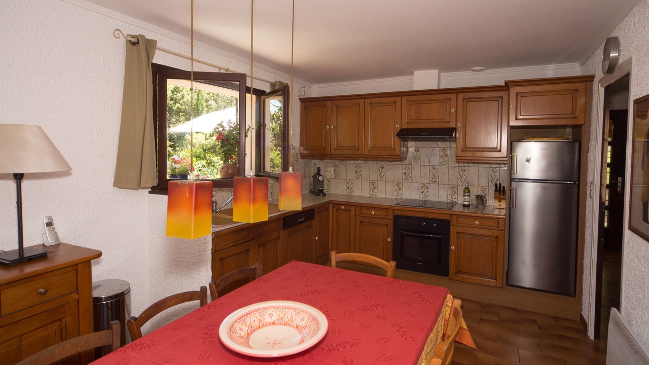 Photo of Kitchen in Prades-sur-Vernazobre