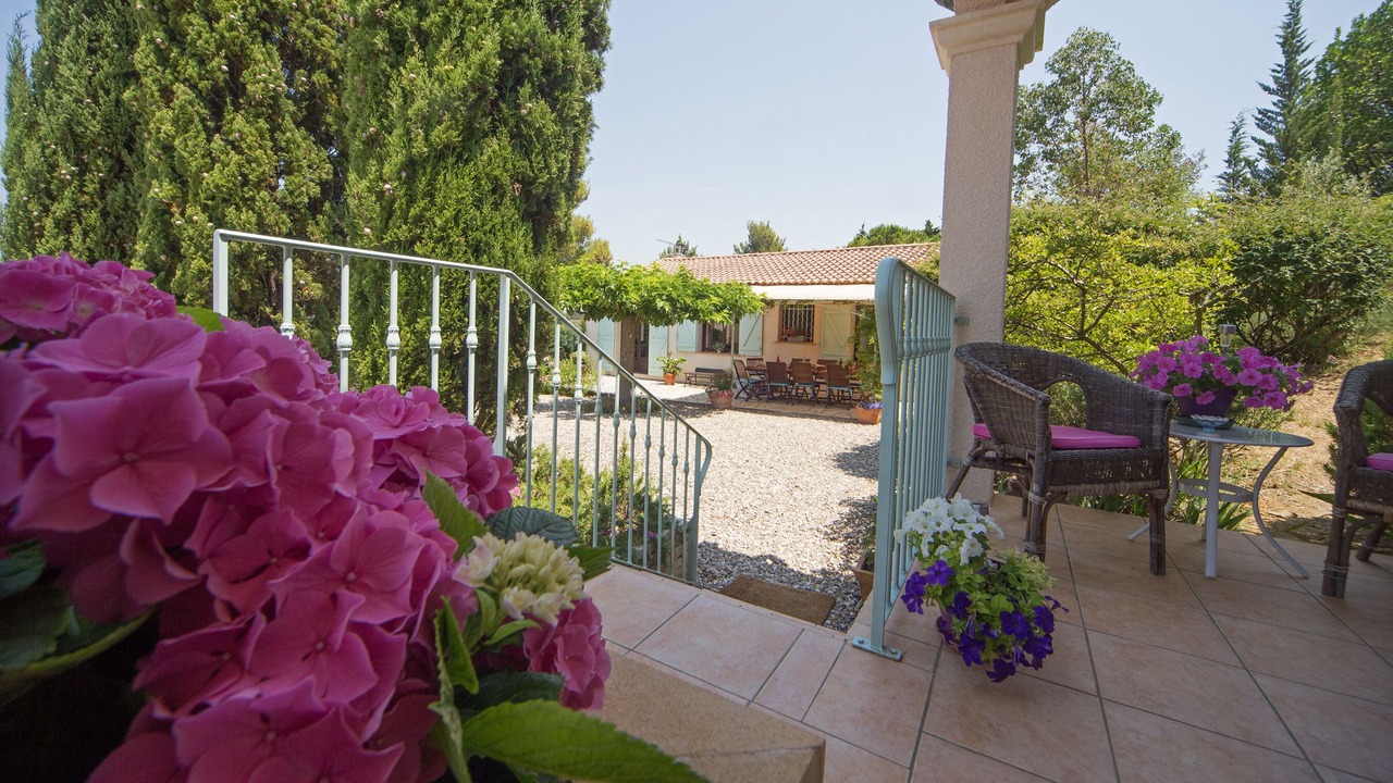 Photo of Patio Balcony in Prades-sur-Vernazobre