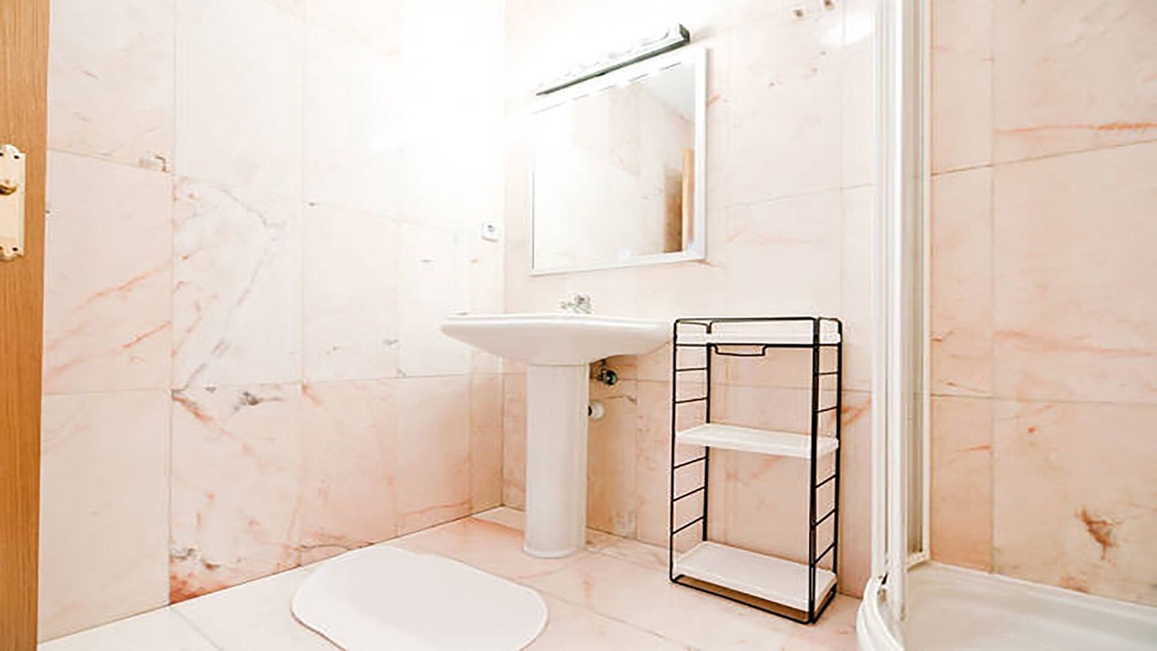 Photo of Bathroom in Embajadores