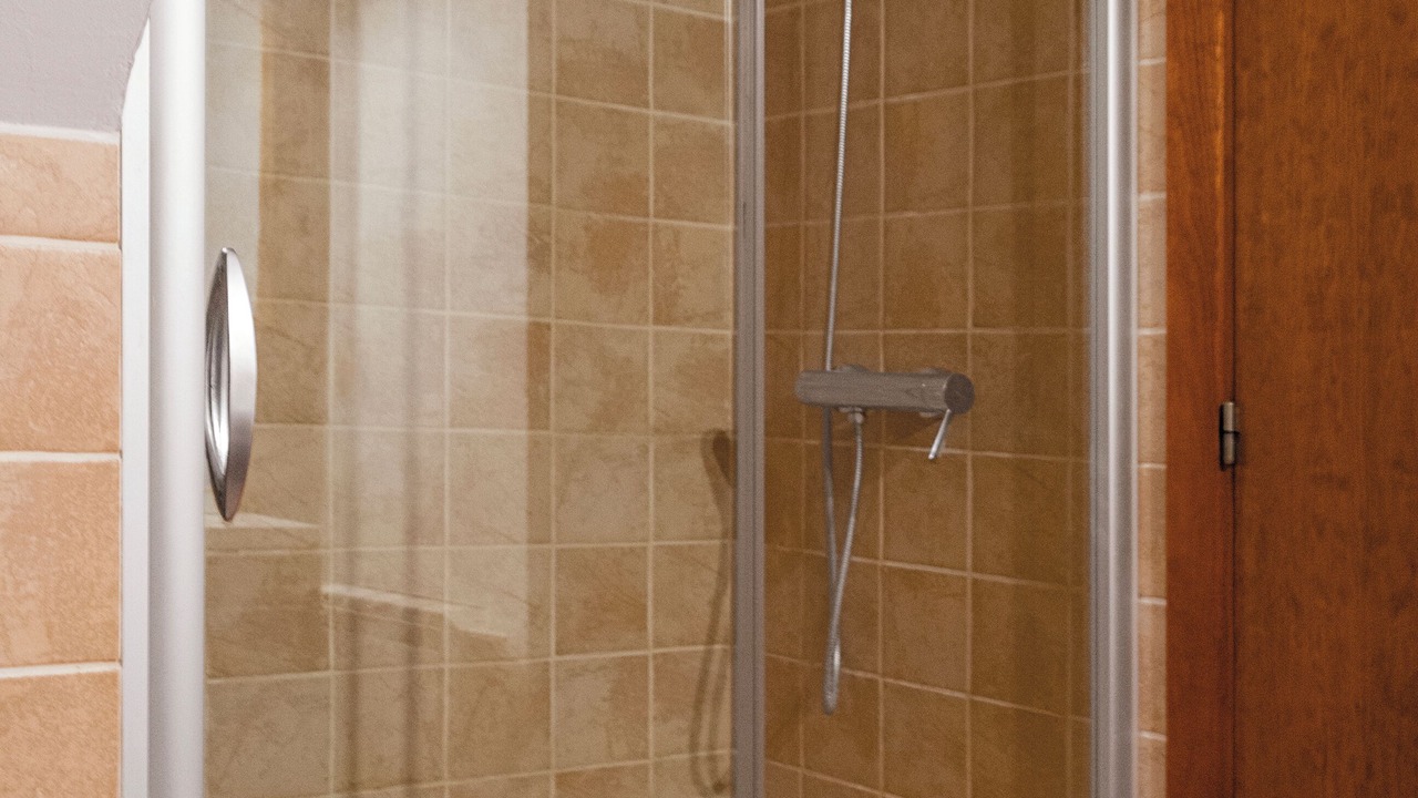 Photo of Bathroom in Lledo
