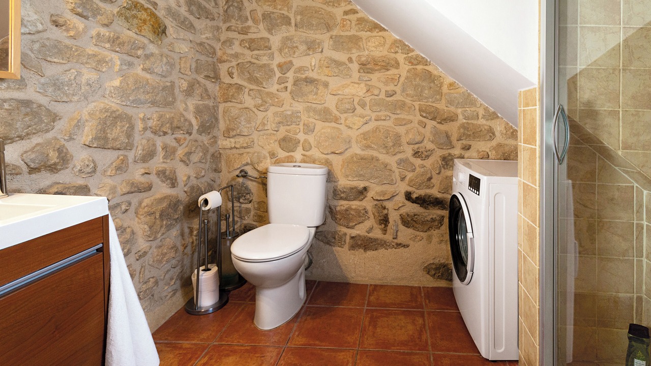 Photo of Bathroom in Lledo