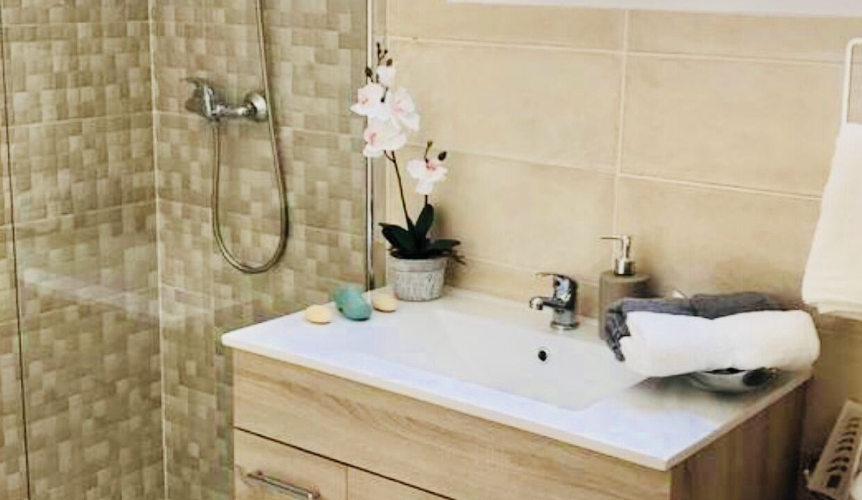 Photo of Bathroom in Barri Vell - Santa Creu