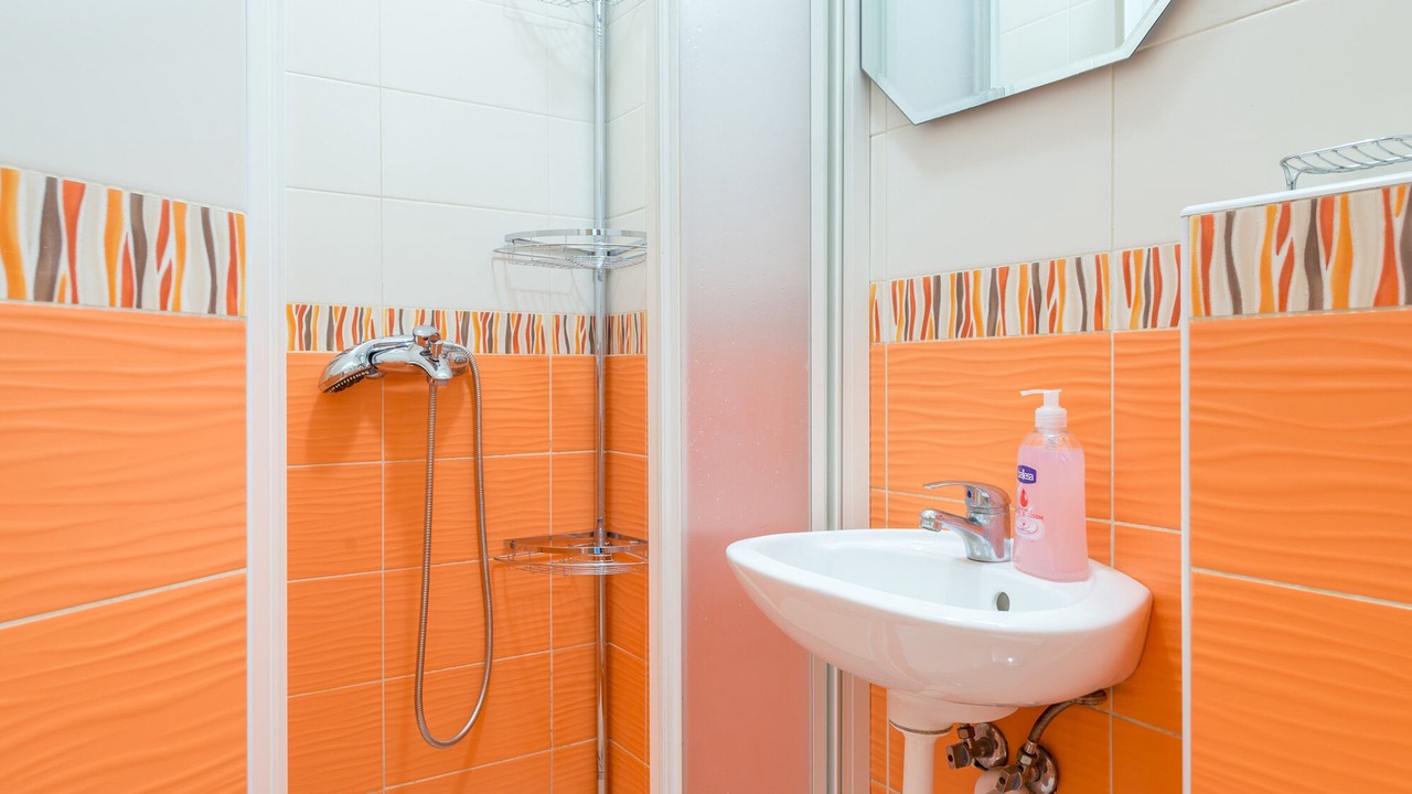 Photo of Bathroom in Pile