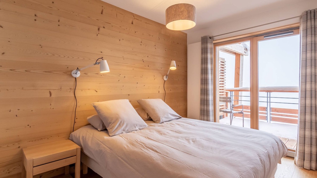 Photo of Bedroom in Arc-1800