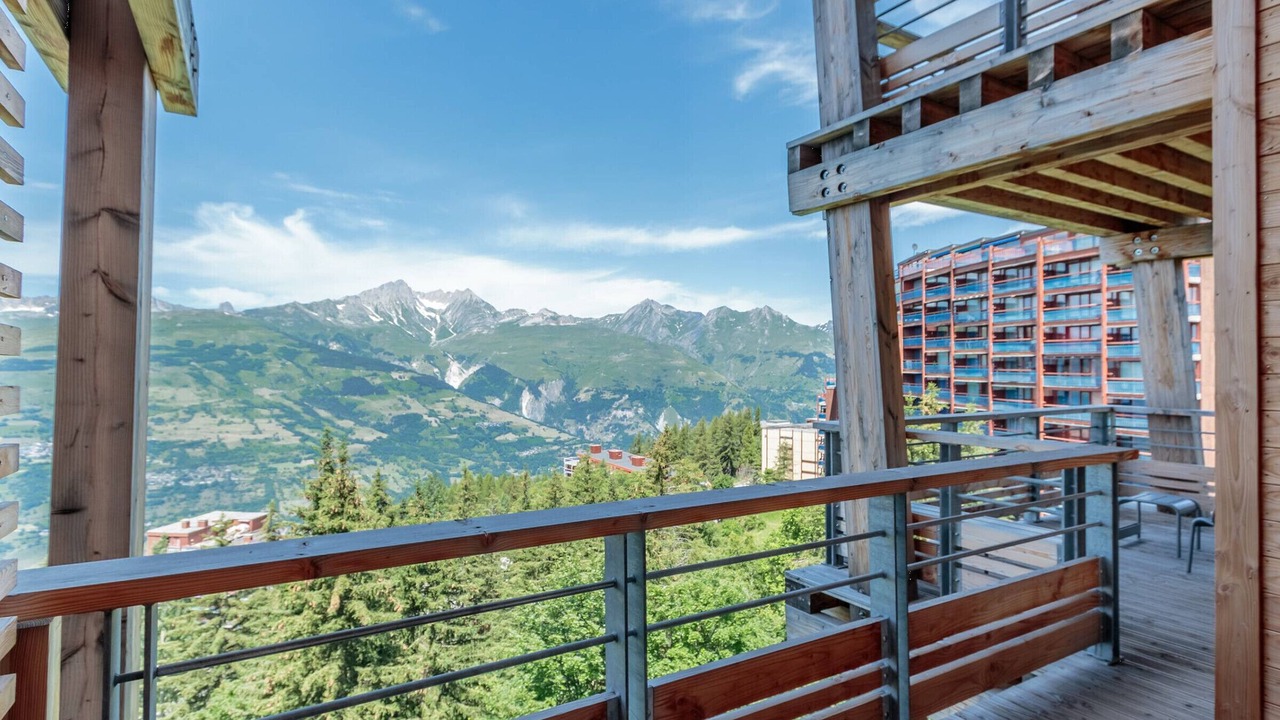 Photo of Outdoor in Arc-1800