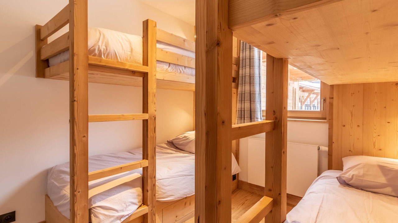Photo of Bedroom in Arc-1800