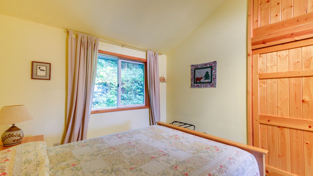 Photo of Bedroom in Matlock