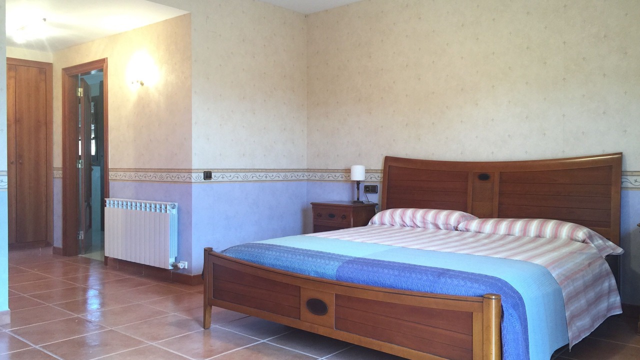 Photo of Bedroom in Botarell
