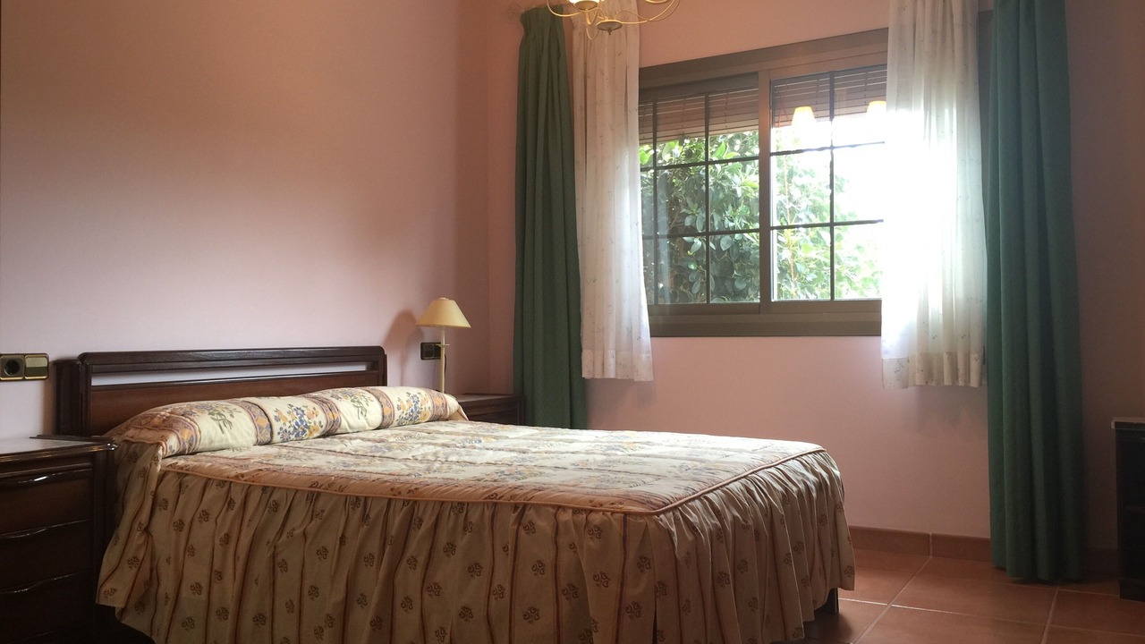 Photo of Bedroom in Botarell