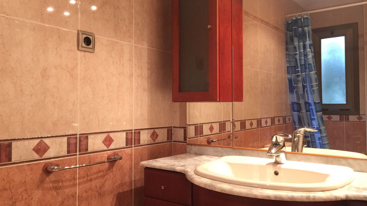Photo of Bathroom in Botarell