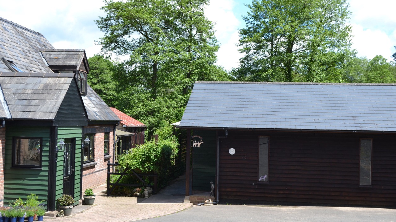 Photo of Others in Kington