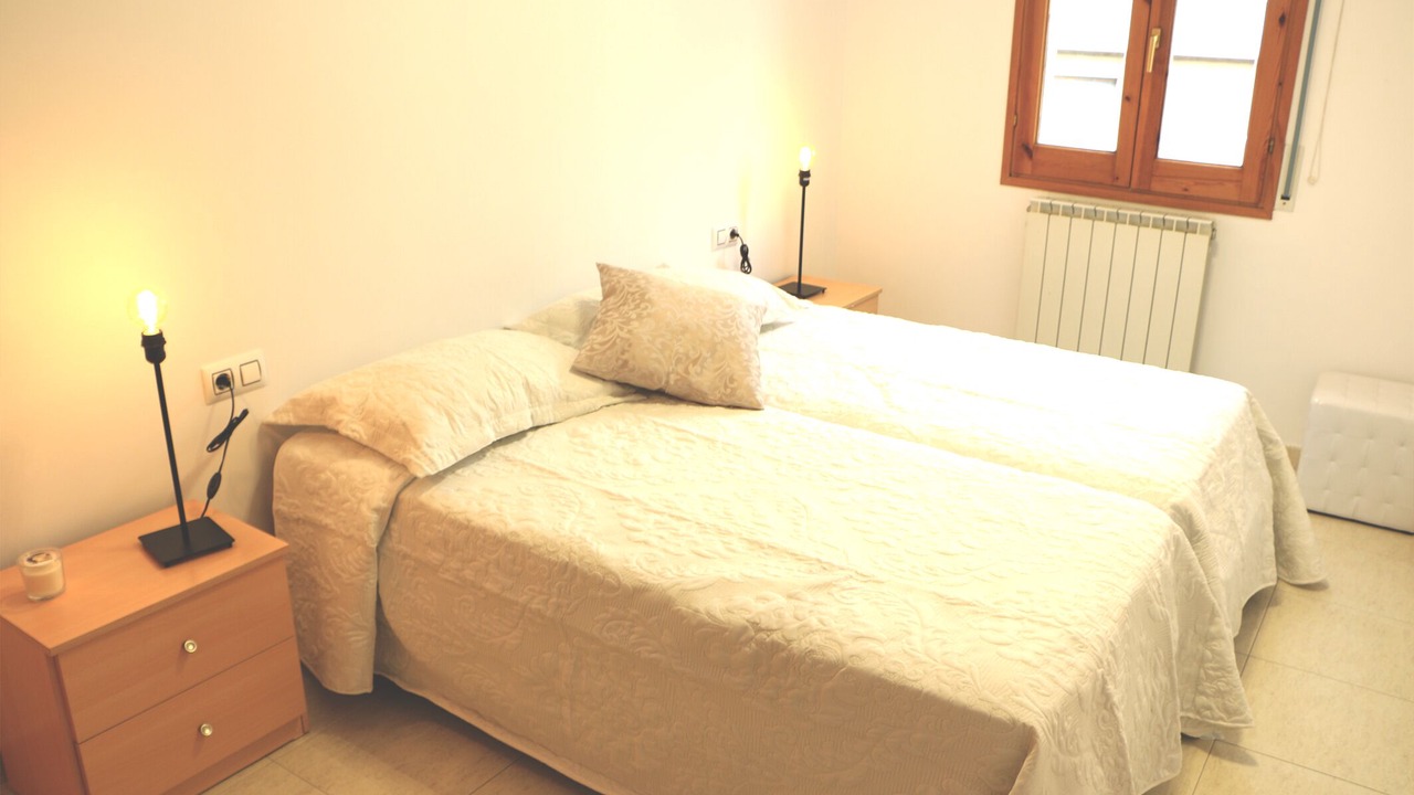 Photo of Bedroom in Tora