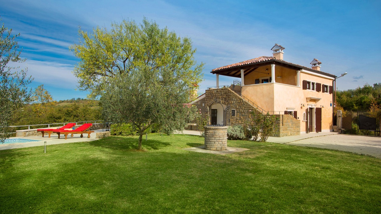 Photo of Outdoor in Momjan